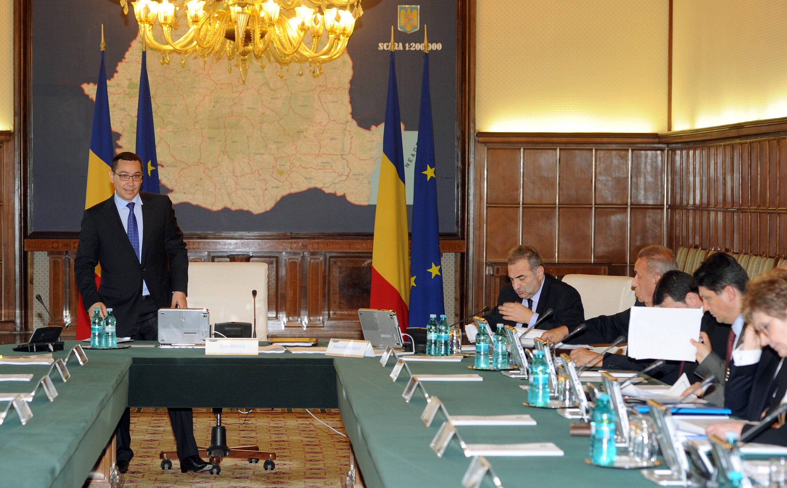 ANALIZĂ BCR: Posibile creșteri de impozite, execuție bugetară sub semnul întrebării, ținta de deficit greu de atins