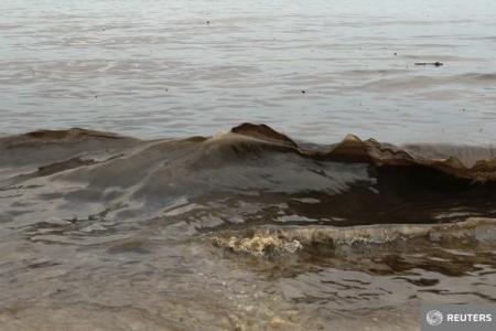 O cantitate de petrol nedeterminată s-a scurs în Marea Neagră de la un oleoduct rusesc