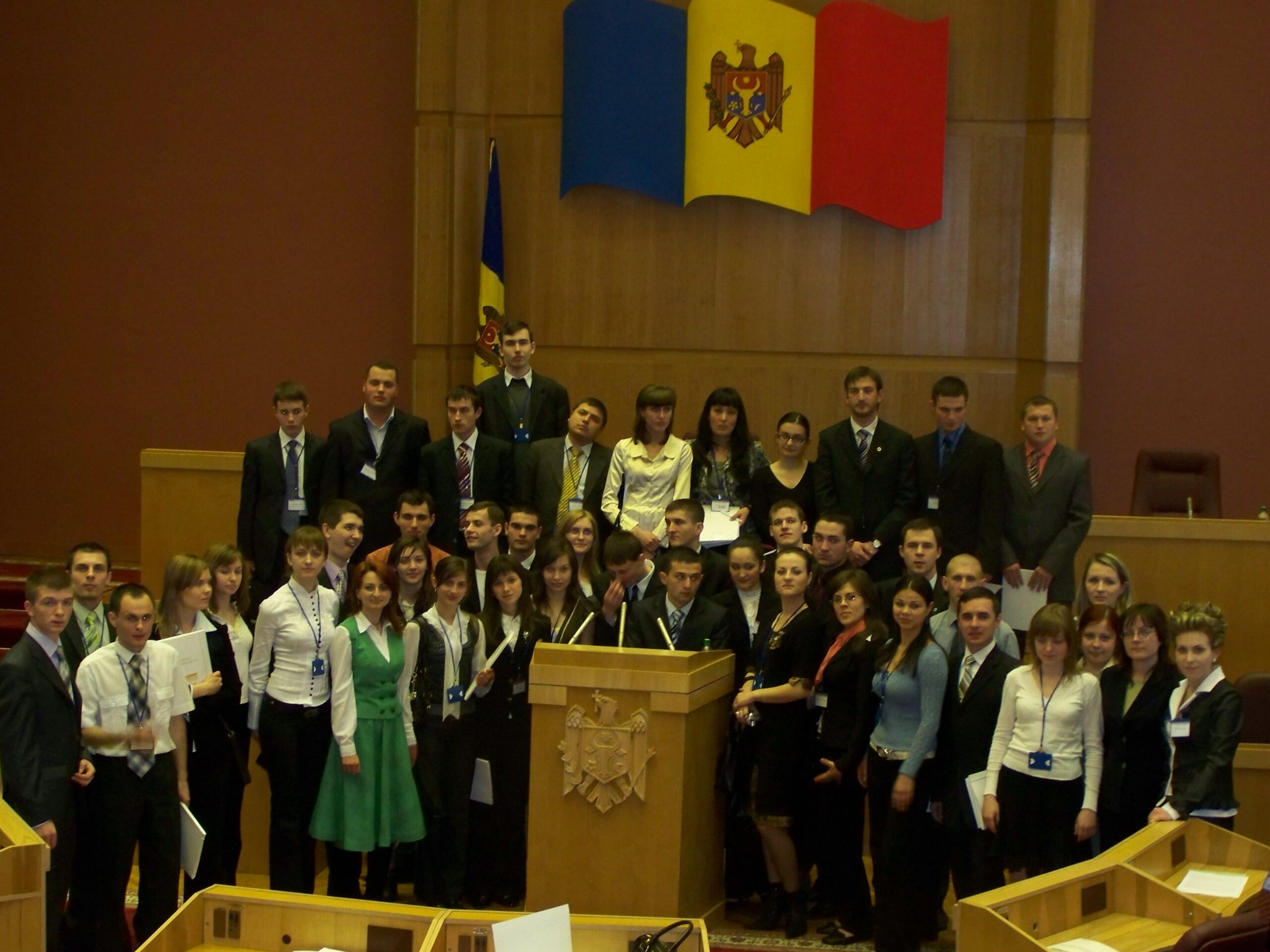 CRIZĂ POLITICĂ LA CHIȘINĂU: Parlamentul Republicii Moldova nu și-a ales președintele nici joi