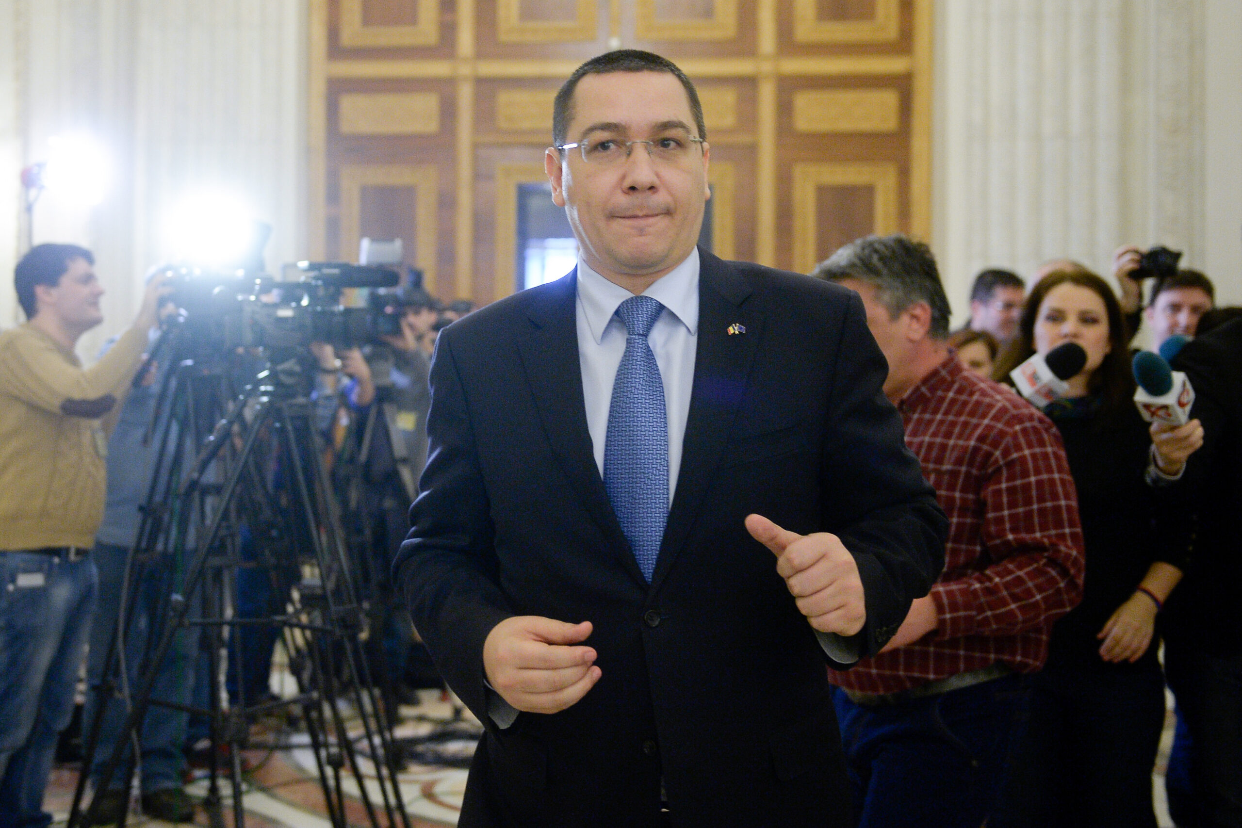 Clubul Român de Presă: Cerem premierului să-şi reconsidere atitudinea faţă de ziarişti