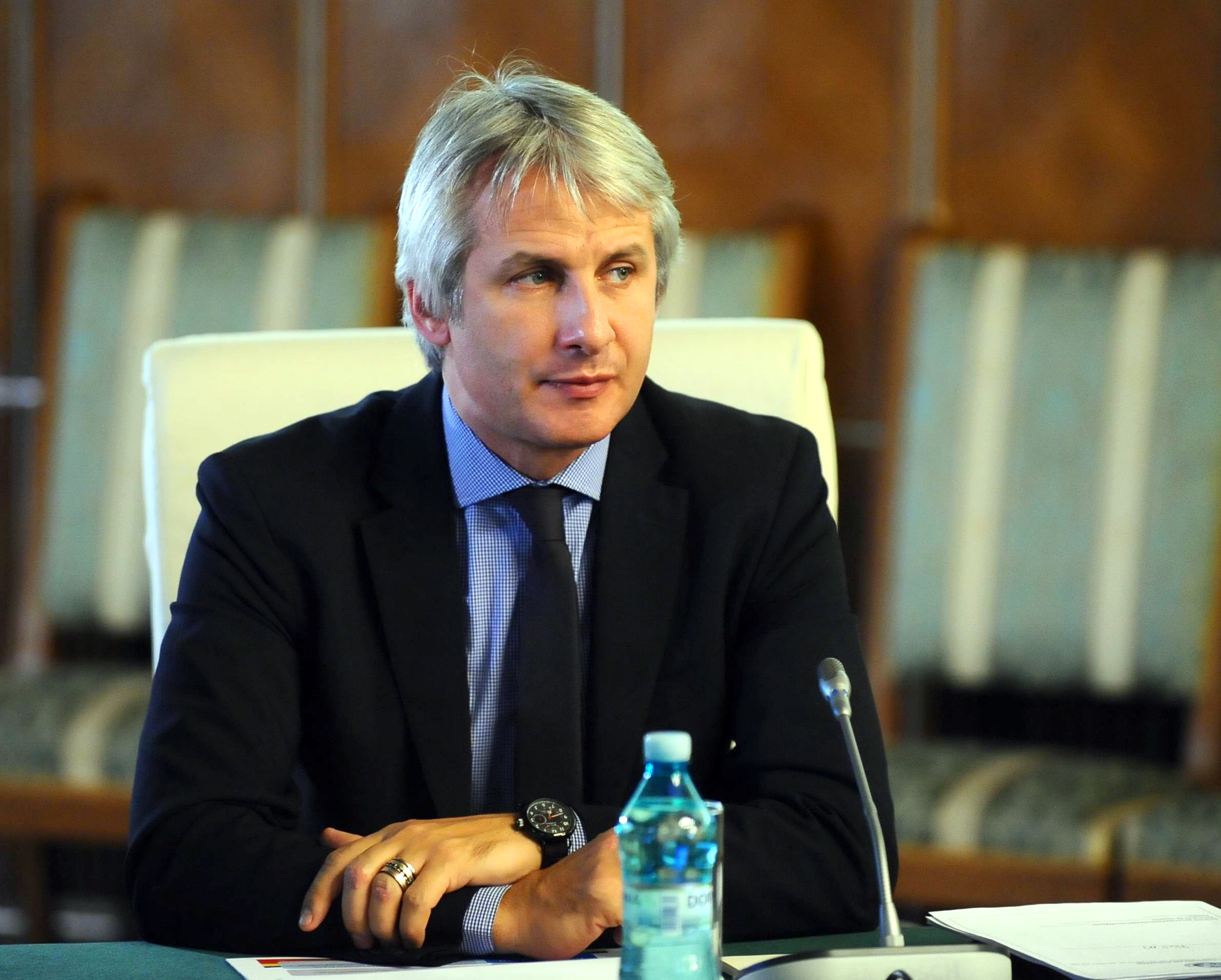 Teodorovici: Ordonanța privind impozitarea bacșișului va fi dezbătută miercuri în ședința de Guvern