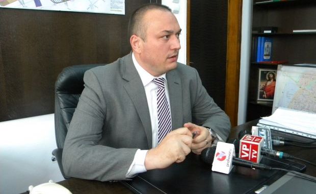 Primarul din Ploiești, Iulian Bădescu, reținut de DNA pentru abuz în serviciu și luare de mită