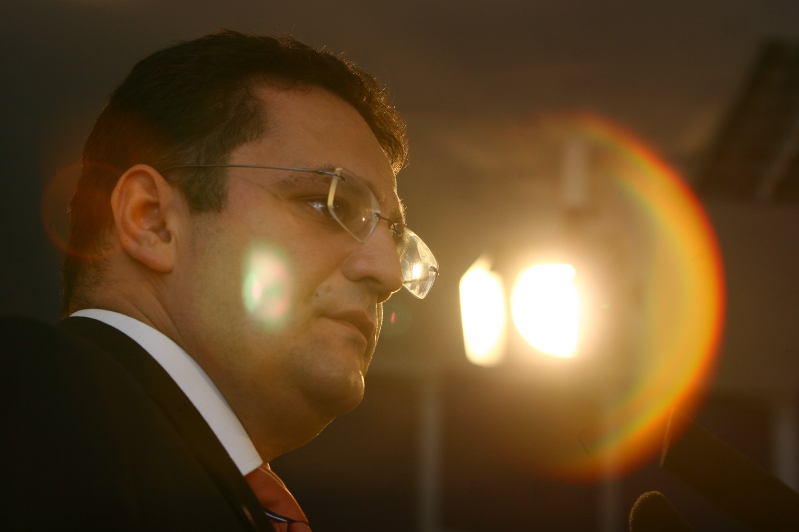 George Maior, propus pentru funcţia de ambasador în SUA. Emil Hurezeanu, propus ambasador în Germania, iar Adrian Cioroianu, delegat permanent pe lângă UNESCO