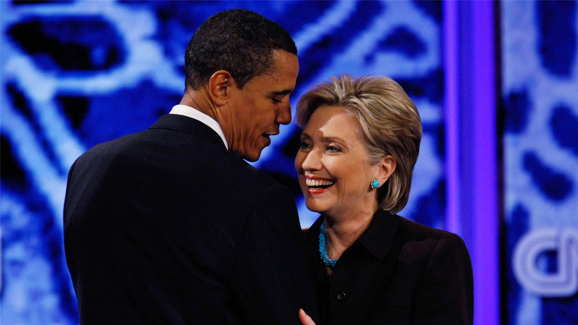 Obama, apel disperat către americani să o voteze pe Hilary