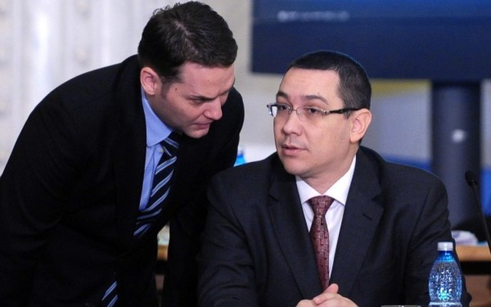 SURSE: Procurorii ar fi găsit probe în cazul lui Ponta la perchezițiile de la cabinetul de avocatură al lui Șova