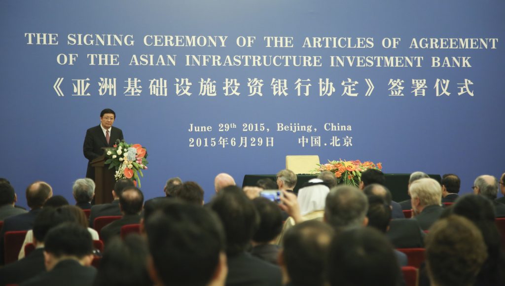 Aliaţii Americii se alătură băncii de dezvoltare înființate de China