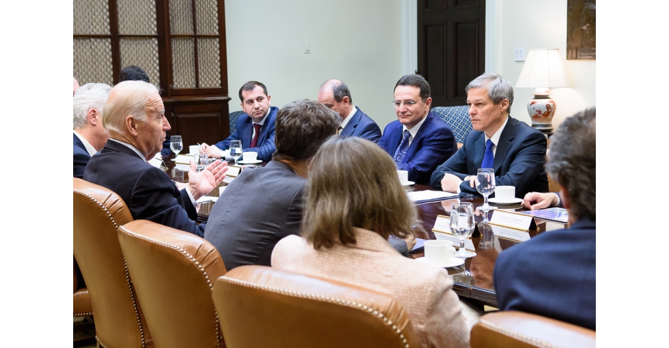 Ce ascunde Cioloş despre întâlnirea cu Biden despre afacerea Marea Neagră