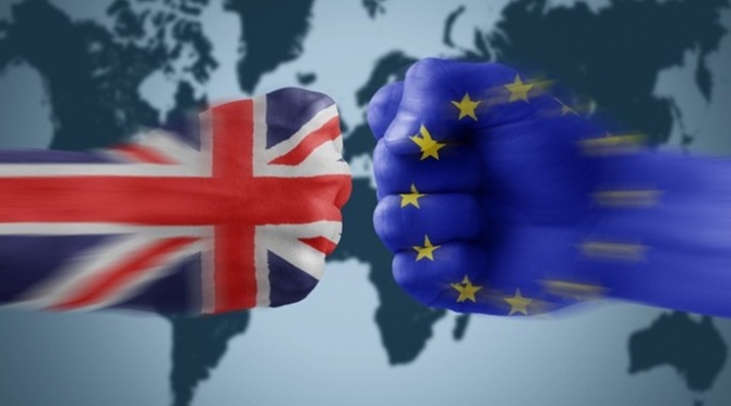 Juncker: UE trebuie să fie „intransigentă” față de „manevrele” britanice privind condițiile Brexitului