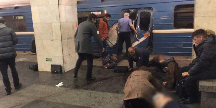 LIVE VIDEO/Explozie în metroul din Sankt-Petersburg înainte de o întâlnire a lui Putin