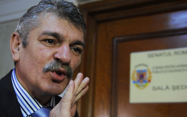 DGA și STS cumpără mașini de un milion de euro