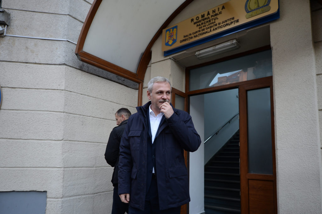 Dragnea îl ameninţă pe ministrul Justiţiei: Dacă nu descretizează arhiva SIPA încrederea mea „se va apropia de zero”