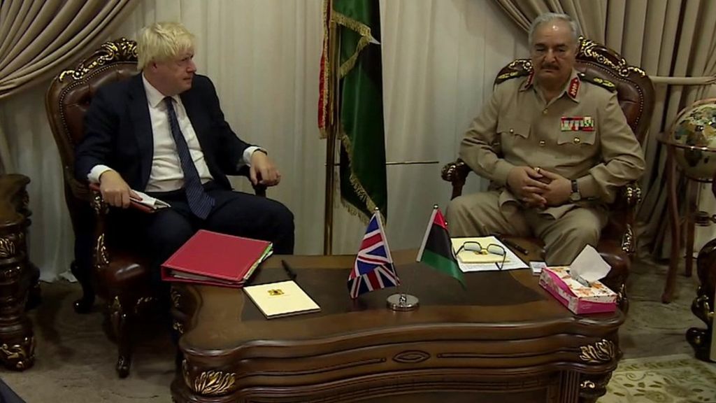 Șeful diplomației britanice, vizită cheie în Libia la omul forte al Estului