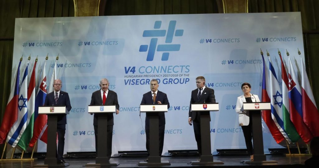 Țările din grupul de la Vișegrad vor boicota mini summitul UE pentru migrație