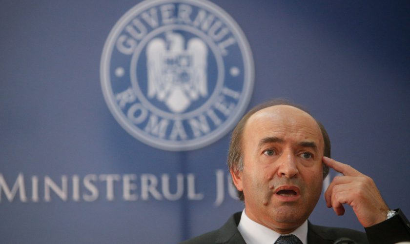 Tudorel Toader joacă dublu? | Flux24.ro