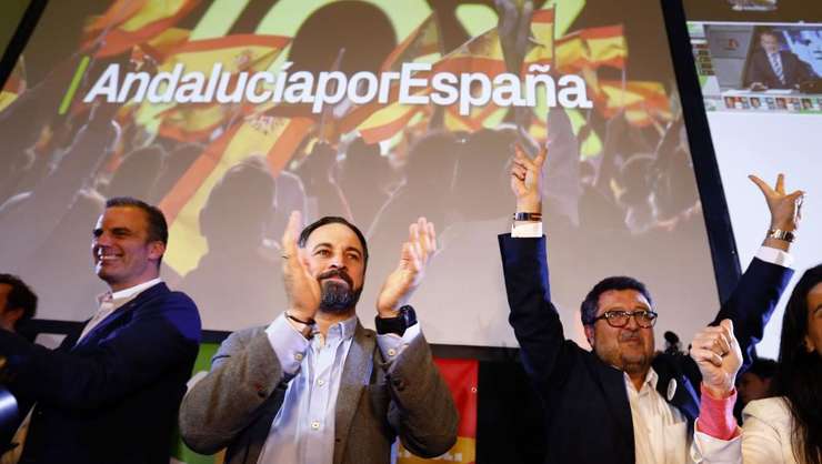 PREMIERĂ ÎN SPANIA:  Un partid de extremă dreaptă pune capăt după 37 de ani domniei socialiștilor în Andaluzia