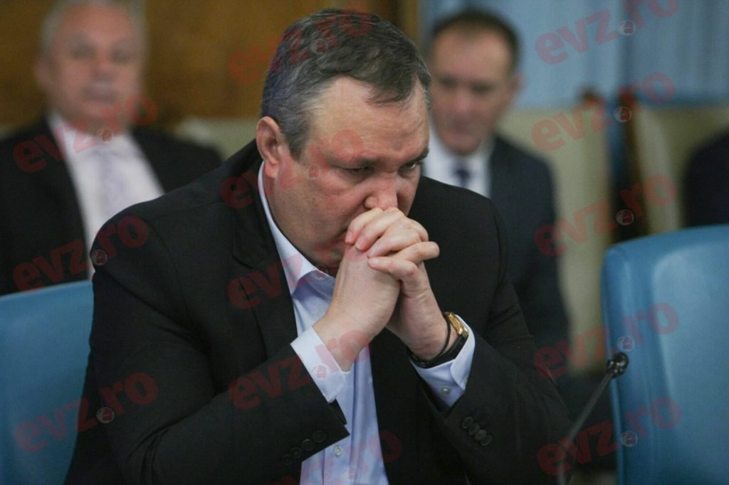 Adrian Năstase: S-au plătit 600.000 de euro pentru compromiterea lui Ciucă Adrian Năstase: S-au plătit 600.000 de euro pentru compromiterea lui Ciucă