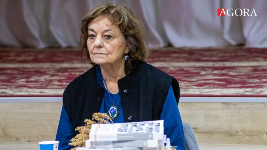 Ana Blandiana: Una din marile nenorociri ale noastre la această oră este aceea că avem nişte conducători care nu îşi dau seama că singurul domeniu în care România este cu adevărat competitivă este cultura Ana Blandiana: Una din marile nenorociri ale noastre la această oră este aceea că avem nişte conducători care nu îşi dau seama că singurul domeniu în care România este cu adevărat competitivă este cultura