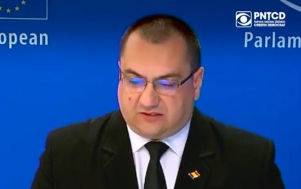 Europarlamentarul Terheș: Certificatul Verde a avut scopul să „domesticească” cetățenii UE în a fi ascultători și supuși Europarlamentarul Terheș: Certificatul Verde a avut scopul să „domesticească” cetățenii UE în a fi ascultători și supuși