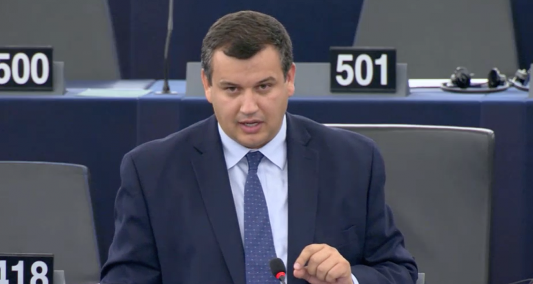 VIDEO/Europarlamentarul Eugen Tomac: Este inadmisibil ca aici, în Europa, oamenii să fie hărțuiți de peste trei decenii de către un regim criminal. Am cerut, în plenul Parlamentului European, ca situația cetățenilor din regiunea transnistreană să fie investigată de către Comisia Europeană VIDEO/Europarlamentarul Eugen Tomac: Este inadmisibil ca aici, în Europa, oamenii să fie hărțuiți de peste trei decenii de către un regim criminal. Am cerut, în plenul Parlamentului European, ca situația cetățenilor din regiunea transnistreană să fie investigată de către Comisia Europeană