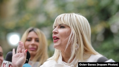 Elena Udrea: Mulţi dintre vaccinaţi sunt spălaţi pe creier Elena Udrea: Mulţi dintre vaccinaţi sunt spălaţi pe creier