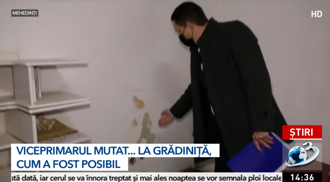 Primarul din Orșova și-a trimis viceprimarul într-o grădiniță veche, nefuncțională, „pentru a fi ancorat în realitate” Primarul din Orșova și-a trimis viceprimarul într-o grădiniță veche, nefuncțională, „pentru a fi ancorat în realitate”