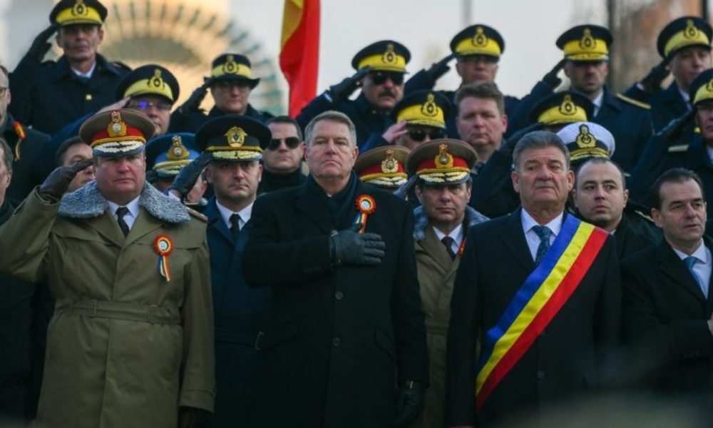 Simion: Am ajuns rău de tot. E la fel şi în Armată şi în multitudinea de servicii de informaţii şi de pază pe care le avem Simion: Am ajuns rău de tot. E la fel şi în Armată şi în multitudinea de servicii de informaţii şi de pază pe care le avem