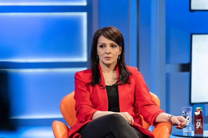 Scandalul Marinika Tepić, „românca dușman al Serbiei și sârbilor”/Președintele Serbiei: Este o mincinoasă și a făcut totul împotriva statului nostru/ Ambasada României la Belgrad condamnă cu fermitate „limbajul urii față de minoritatea română din Serbia, manipularea mediatică a apartenenței etnice în scopuri politice și răspândirea de știri false despre românii din Serbia, catalogându-i drept dușmani naționali” Scandalul Marinika Tepić, „românca dușman al Serbiei și sârbilor”/Președintele Serbiei: Este o mincinoasă și a făcut totul împotriva statului nostru/ Ambasada României la Belgrad condamnă cu fermitate „limbajul urii față de minoritatea română din Serbia, manipularea mediatică a apartenenței etnice în scopuri politice și răspândirea de știri false despre românii din Serbia, catalogându-i drept dușmani naționali”
