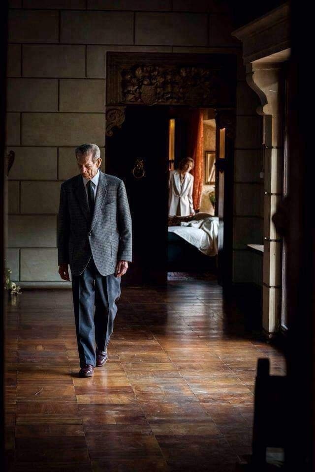 Tragicul destin al lui Nicolae și al lui Mihai al II-lea CONTROVERSA ZILEI DE ANDREI BĂDIN Tragicul destin al lui Nicolae și al lui Mihai al II-lea CONTROVERSA ZILEI DE ANDREI BĂDIN
