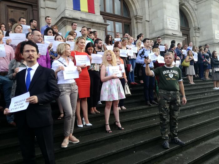 3 asociații de magistrați rezist pun presiune ca România să recunoască supremația dreptului UE și să ignore deciziile CCR 3 asociații de magistrați rezist pun presiune ca România să recunoască supremația dreptului UE și să ignore deciziile CCR