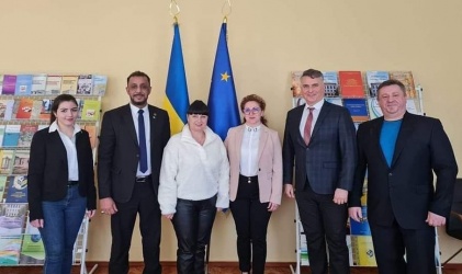 ROMÂNIA TACE: Centrul de Informare al României din Ismail, Ucraina, a fost preluat de Serviciul Securității de Stat din Ucraina ROMÂNIA TACE: Centrul de Informare al României din Ismail, Ucraina, a fost preluat de Serviciul Securității de Stat din Ucraina