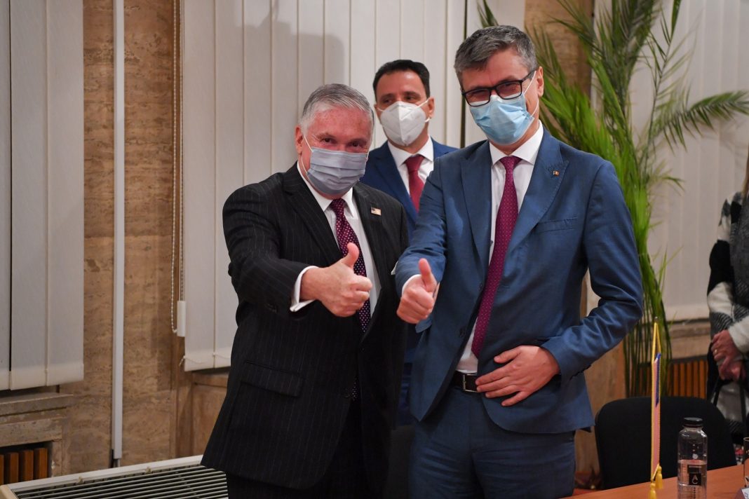Fost procuror DNA: Domnul „Excelența Sa”, nemernicii, Ciucă, Lenuța, Nicușor și Repatriot Fost procuror DNA: Domnul „Excelența Sa”, nemernicii, Ciucă, Lenuța, Nicușor și Repatriot