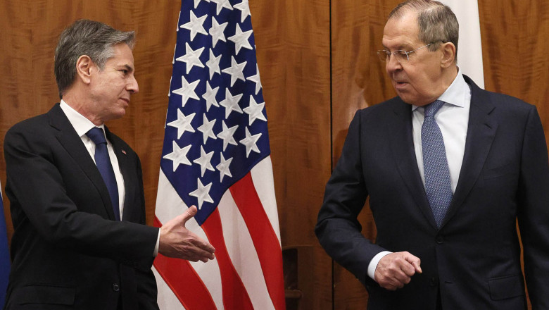Blinken după negocierile cu rușii de la Geneva: Discuții sincere și substanțiale. Săptămâna viitoare Washingtonul va prezenta Moscovei ”idei” sub forma unor răspunsuri scrise Blinken după negocierile cu rușii de la Geneva: Discuții sincere și substanțiale. Săptămâna viitoare Washingtonul va prezenta Moscovei ”idei” sub forma unor răspunsuri scrise