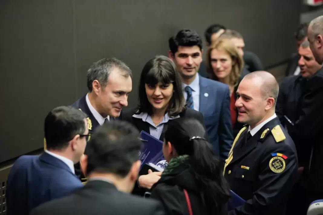 România lui Coldea și Maior, cuburi cu gheață in whiskyul cu interceptări pentru Băsescu România lui Coldea și Maior, cuburi cu gheață in whiskyul cu interceptări pentru Băsescu