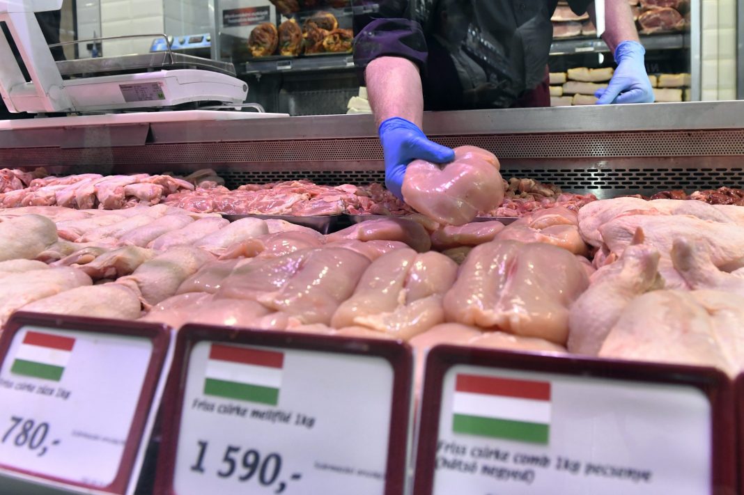 Pensionarii maghiari vor primi rambursarea TVA pentru alimentele de bază Pensionarii maghiari vor primi rambursarea TVA pentru alimentele de bază