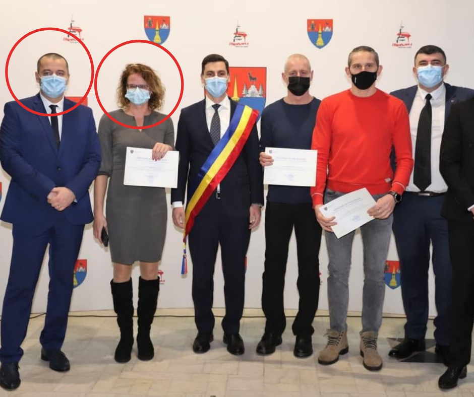 Vicepreședintele USR al CJ Maramureș și-a premiat angajata într-un cadru festiv pentru hobby-urile desfășurate în timpul liber DREPT LA REPLICĂ Vicepreședintele USR al CJ Maramureș și-a premiat angajata într-un cadru festiv pentru hobby-urile desfășurate în timpul liber DREPT LA REPLICĂ