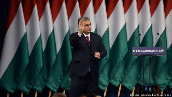 Viktor Orban, anunț la Bruxelles: Ungaria nu este singura țară care se opune propunerii Comisiei Europene de a stabili un plafon de preț la gazul rusesc Viktor Orban, anunț la Bruxelles: Ungaria nu este singura țară care se opune propunerii Comisiei Europene de a stabili un plafon de preț la gazul rusesc
