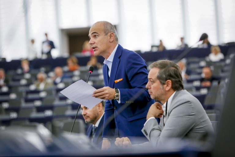Rareș Bogdan: Miza războiului dus de Putin în Ucraina este ca Rusia să recâștige influența în Estul Europei Rareș Bogdan: Miza războiului dus de Putin în Ucraina este ca Rusia să recâștige influența în Estul Europei