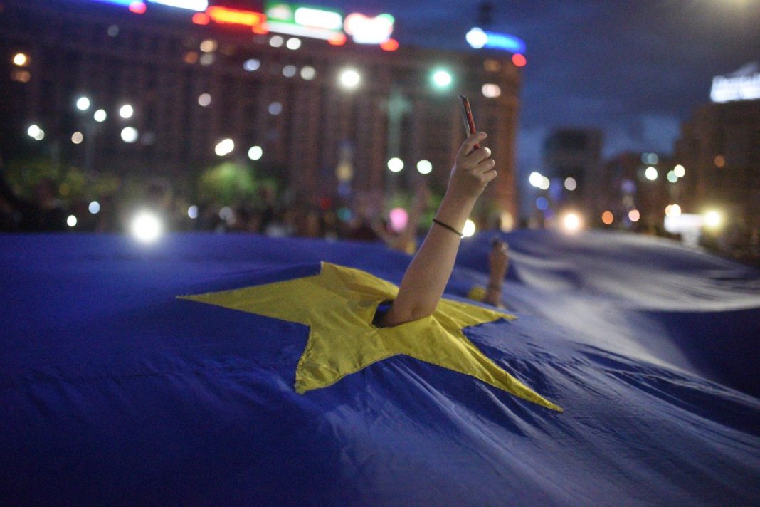 Scandalul suveranității interzise de Curtea Europeană: „Identitatea națională poate avea unele valori și principii care dacă sunt violentate, reacțiile sunt și ele violente” Scandalul suveranității interzise de Curtea Europeană: „Identitatea națională poate avea unele valori și principii care dacă sunt violentate, reacțiile sunt și ele violente”