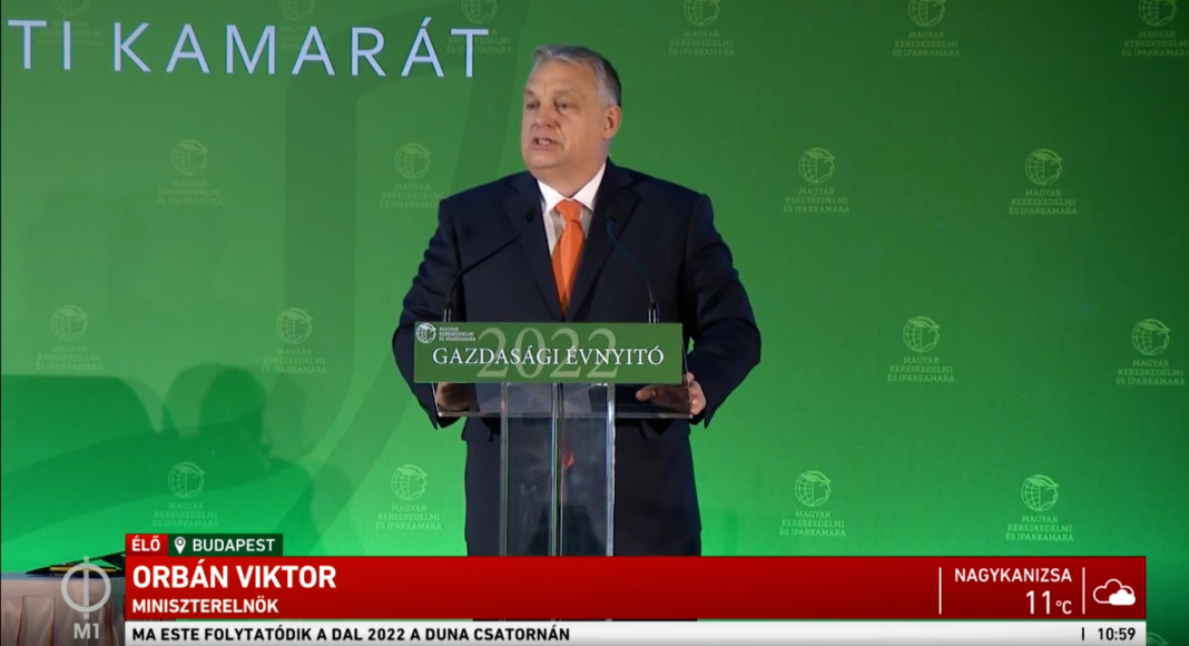 Visul lui Viktor Orbán: Totul să treacă prin noi, prin Ungaria. În Ungaria există cel mai mare număr de autostrăzi raportat la populaţia ţării Visul lui Viktor Orbán: Totul să treacă prin noi, prin Ungaria. În Ungaria există cel mai mare număr de autostrăzi raportat la populaţia ţării