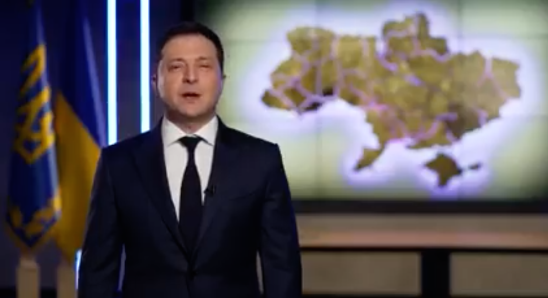 Zelenski simte trădarea Occidentului: Este foarte important acum să vedem cine este prietenul și partenerul nostru real și cine va continua să sperie Federația Rusă cu vorbe. Zelenski simte trădarea Occidentului: Este foarte important acum să vedem cine este prietenul și partenerul nostru real și cine va continua să sperie Federația Rusă cu vorbe.