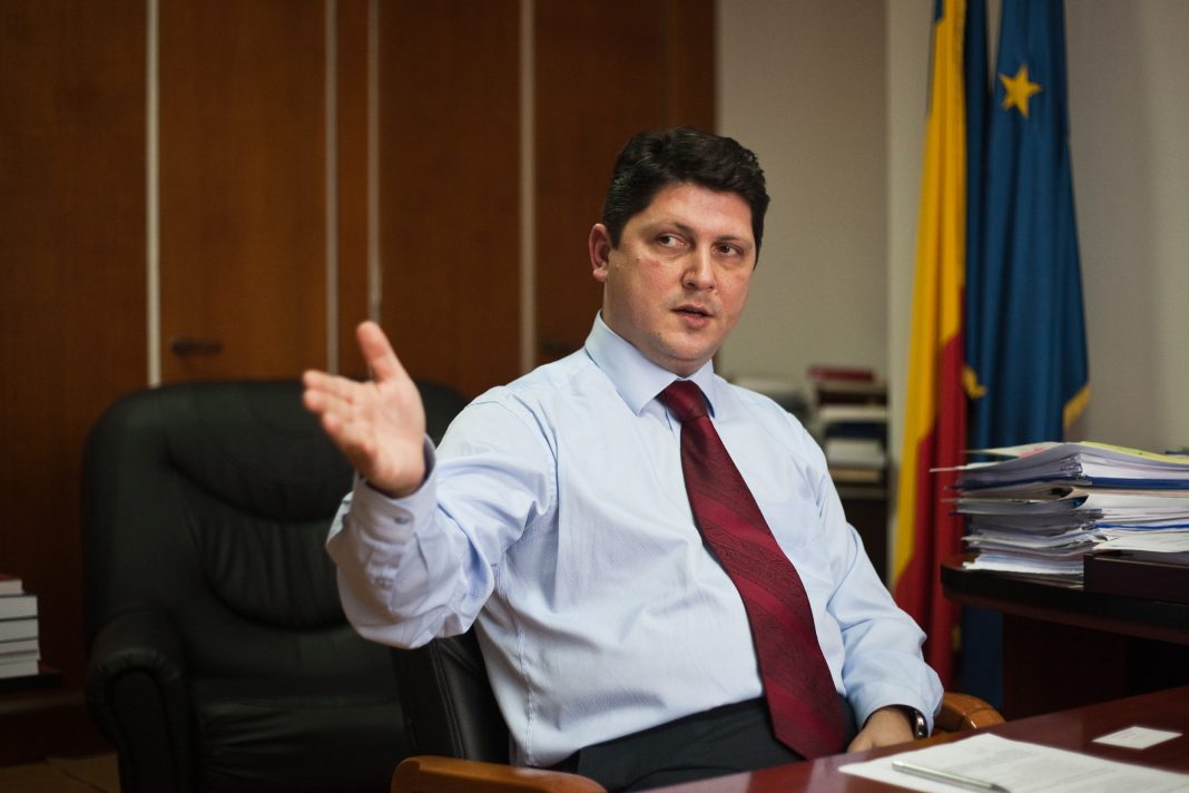 Un guvern demis vrea să renunțe ILEGAL la dreptul de veto în Consiliul UE. Titus Corlățean: Solicit public Guvernanților demiși si MAE să stopeze imediat orice demers promovat pe această linie, demersuri profund ilegale și care potențial contrazic interesele fundamentale și pârghiile aflate la dispoziția României în prezent, mai ales ÎN ACTUALUL CONTEXT INTERNAȚIONAL ȘI PLIN DE PROVOCĂRI! Un guvern demis vrea să renunțe ILEGAL la dreptul de veto în Consiliul UE. Titus Corlățean: Solicit public Guvernanților demiși si MAE să stopeze imediat orice demers promovat pe această linie, demersuri profund ilegale și care potențial contrazic interesele fundamentale și pârghiile aflate la dispoziția României în prezent, mai ales ÎN ACTUALUL CONTEXT INTERNAȚIONAL ȘI PLIN DE PROVOCĂRI!