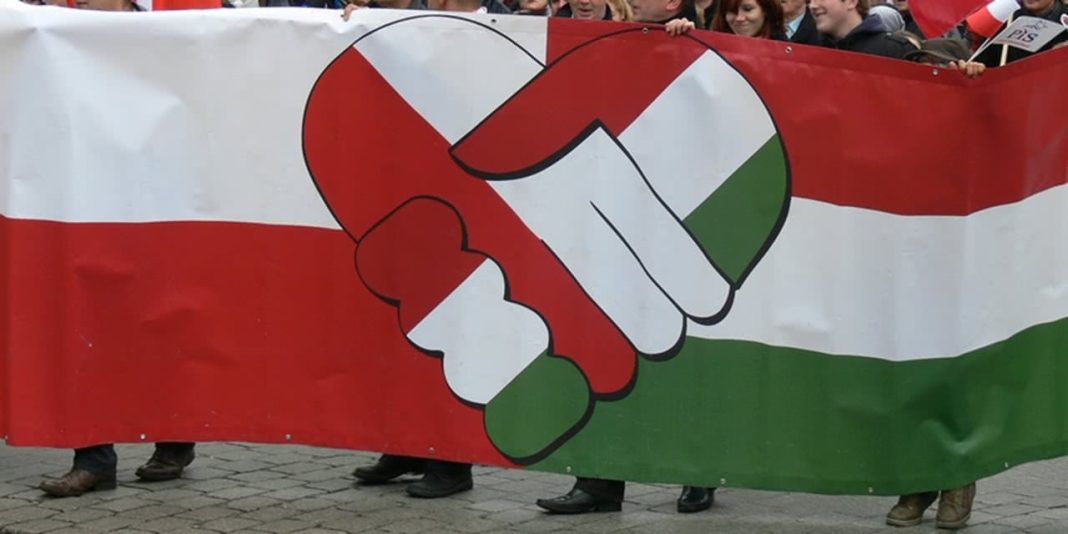 Le Monde: Polonia amenință că va bloca summitul UE cu Africa: Polonia și Ungaria vor ajunge să blocheze decizii importante și să declanșeze o criză politică de mare risc în cadrul UE Le Monde: Polonia amenință că va bloca summitul UE cu Africa: Polonia și Ungaria vor ajunge să blocheze decizii importante și să declanșeze o criză politică de mare risc în cadrul UE