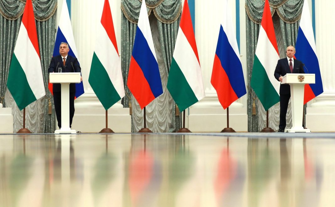 Viktor Orban: Interesul Ungariei este să stea deoparte de conflictul armat dintre Ucraina şi Rusia. Nu ar trebui să existe sancţiuni pentru care să trebuiască să plătim preţul în cele din urmă, chiar dacă rămânem în afara conflictului Viktor Orban: Interesul Ungariei este să stea deoparte de conflictul armat dintre Ucraina şi Rusia. Nu ar trebui să existe sancţiuni pentru care să trebuiască să plătim preţul în cele din urmă, chiar dacă rămânem în afara conflictului