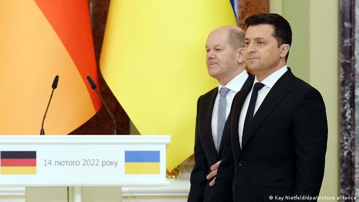 Ambasadorul Poloniei în Germania acuză Berlinul „pentru lipsa de voinţă în a discuta chestiuni referitoare la Ucraina” Ambasadorul Poloniei în Germania acuză Berlinul „pentru lipsa de voinţă în a discuta chestiuni referitoare la Ucraina”