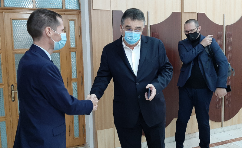 Șeful galben al CJ Vrancea se laudă cu proiectele lui Oprișan și Grindeanu Șeful galben al CJ Vrancea se laudă cu proiectele lui Oprișan și Grindeanu