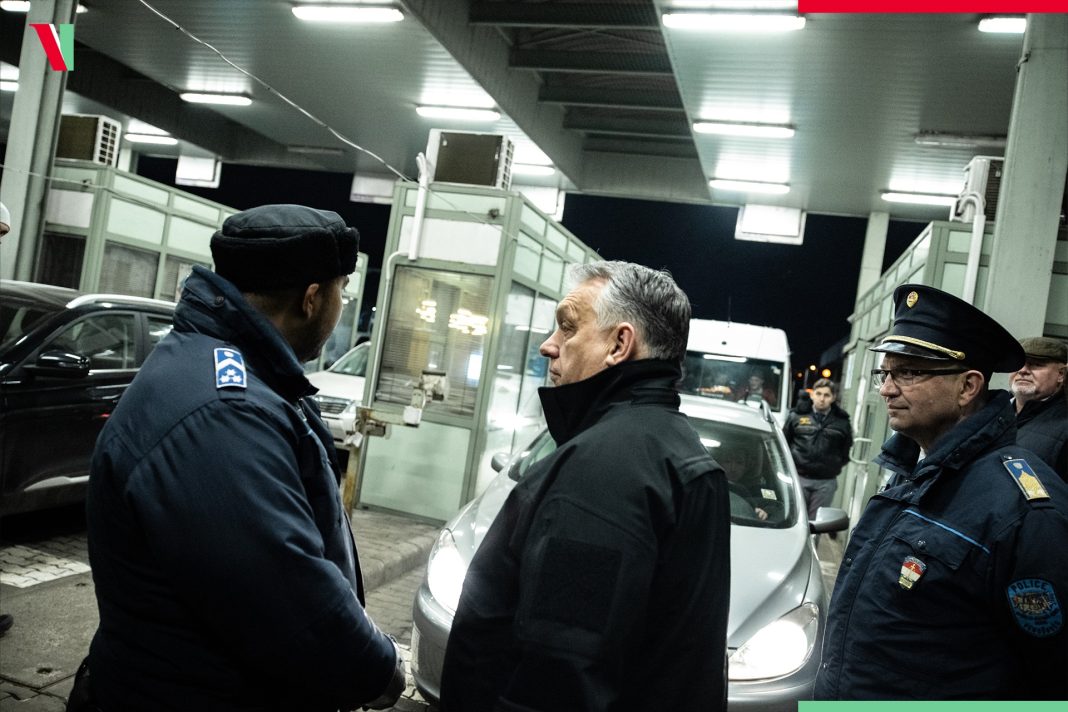 Viktor Orbán s-a mutat în punctul de frontieră Petea-Csengersima: Vine cel mai mare val de refugiați Viktor Orbán s-a mutat în punctul de frontieră Petea-Csengersima: Vine cel mai mare val de refugiați