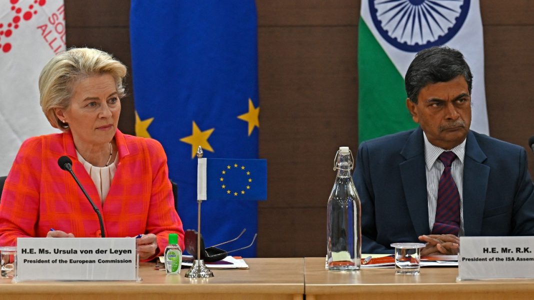 Von der Leyen vrea să sperie India pentru a renunța la alianța cu Rusia: Invazia rusă în Ucraina ameninţă securitatea regională a Indiei Von der Leyen vrea să sperie India pentru a renunța la alianța cu Rusia: Invazia rusă în Ucraina ameninţă securitatea regională a Indiei