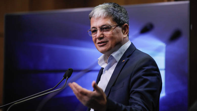 Ministrul PNL al Finanțelor: „Este exclus” ca deficitul bugetar să depăşească 5% din PIB Ministrul PNL al Finanțelor: „Este exclus” ca deficitul bugetar să depăşească 5% din PIB