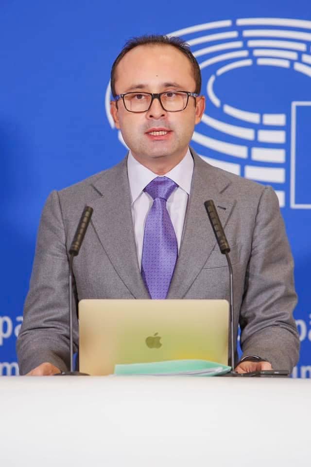 Europarlamentarul Bușoi: Europa trebuie să fie lider în ceea ce privește aprobarea medicamentelor Europarlamentarul Bușoi: Europa trebuie să fie lider în ceea ce privește aprobarea medicamentelor