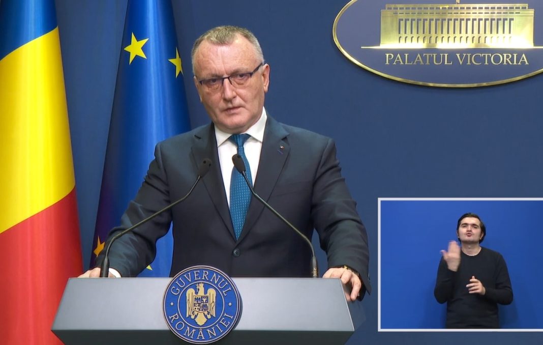 Ministrul liberal al Educației: Avem o situaţie pe care aş aprecia-o ca îngrijorătoare, faptul că din cele 195.000 de cadre didactice, sub 25 de ani avem doar 5%, între 25 şi 40 de ani, avem 26%, între 41 şi 61 de ani avem cele mai multe cadre didactice, 60%, şi 9% cadre didactice peste 60 de ani Ministrul liberal al Educației: Avem o situaţie pe care aş aprecia-o ca îngrijorătoare, faptul că din cele 195.000 de cadre didactice, sub 25 de ani avem doar 5%, între 25 şi 40 de ani, avem 26%, între 41 şi 61 de ani avem cele mai multe cadre didactice, 60%, şi 9% cadre didactice peste 60 de ani